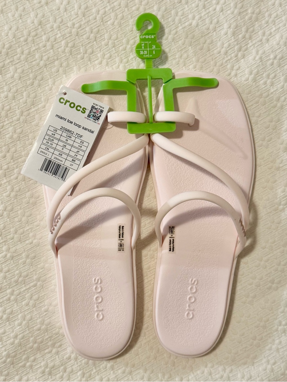 CROCS Women's Miami Toe Loop Sandal in Bubble Ice W8 NWT